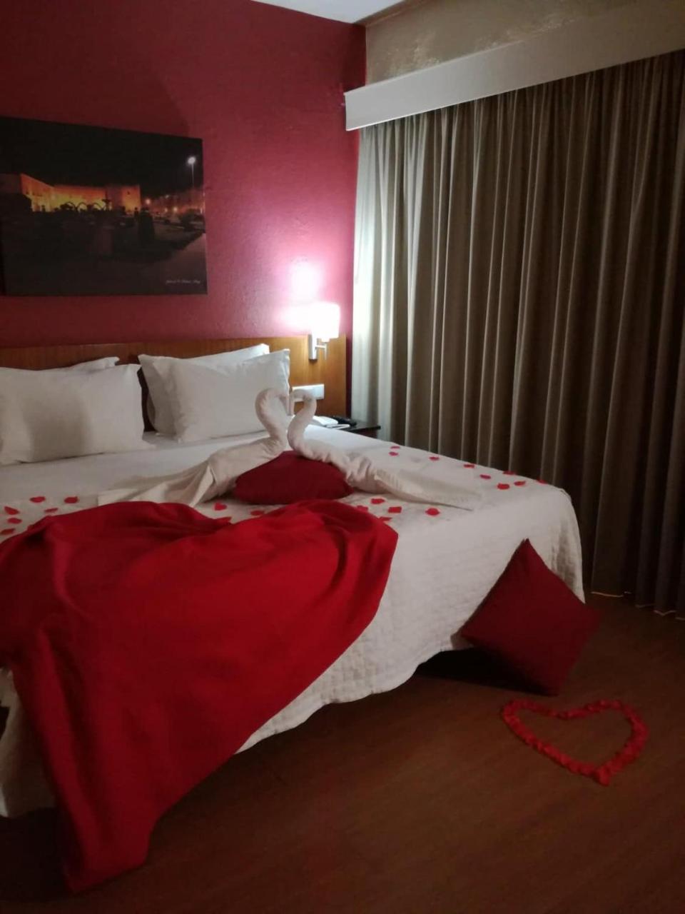 Hotel Dom Vilas Braga Bagian luar foto