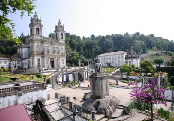 Hotel Dom Vilas Braga Bagian luar foto
